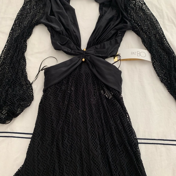 Plunge Netted Cutout Maxi Beach Dress
Size small - Picture 4 of 12